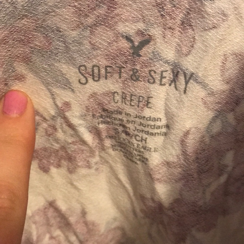 cute floral tank - Picture 2 of 3